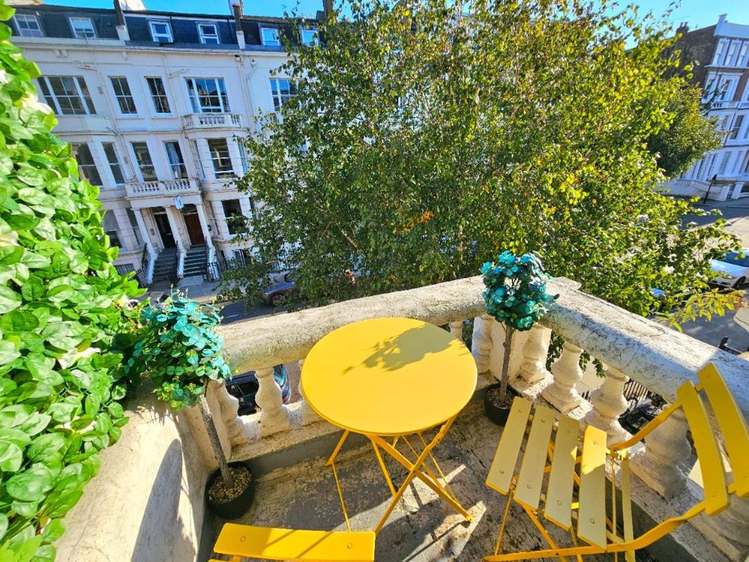 Charming Home With Private Balcony, On 1St Floor, With 2 Bathrooms, 3 Min Walk To Earl'S Court Station ลอนดอน ภายนอก รูปภาพ