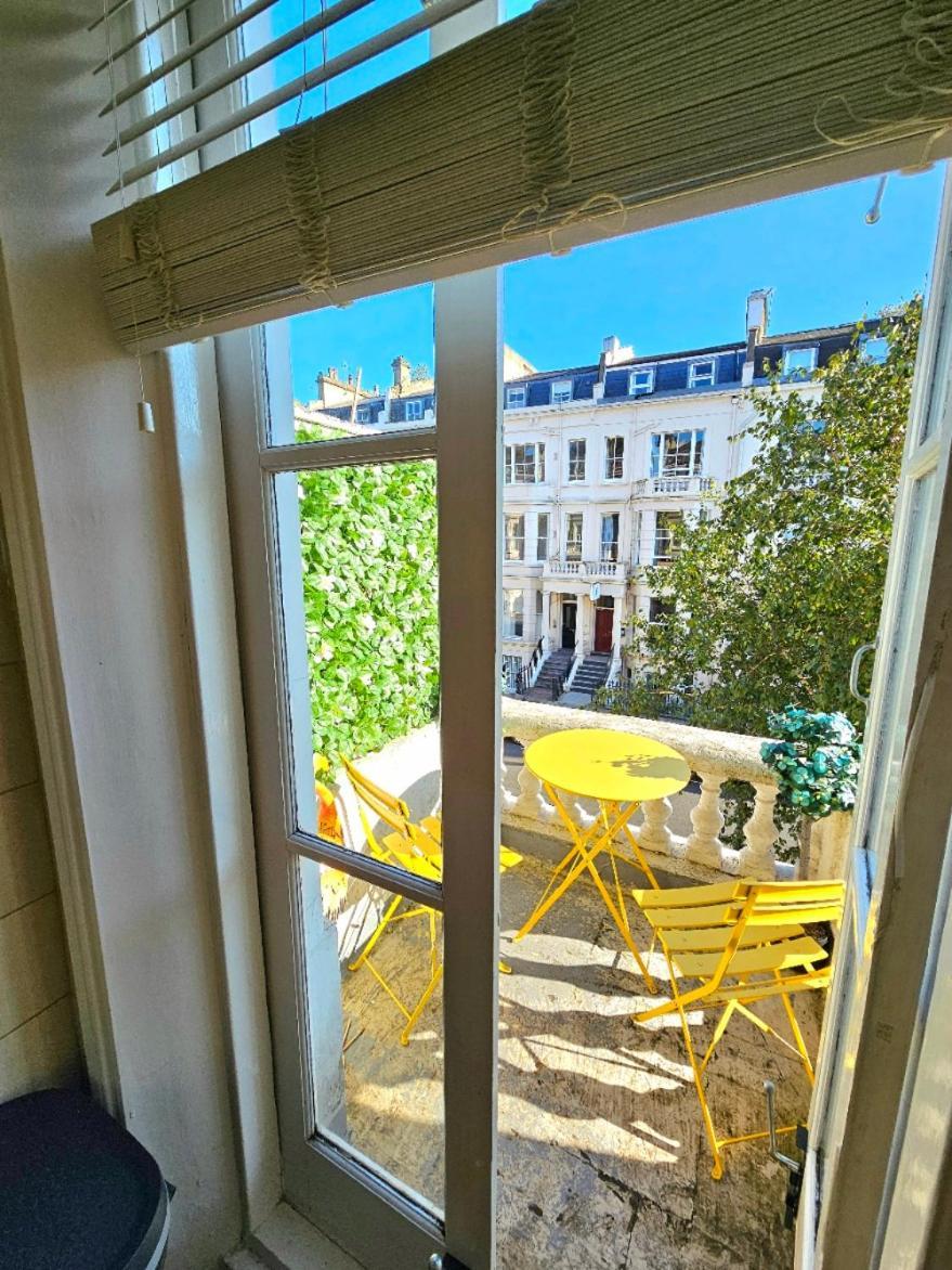 Charming Home With Private Balcony, On 1St Floor, With 2 Bathrooms, 3 Min Walk To Earl'S Court Station ลอนดอน ภายนอก รูปภาพ