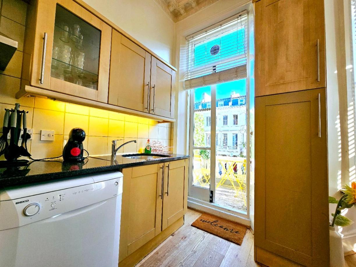 Charming Home With Private Balcony, On 1St Floor, With 2 Bathrooms, 3 Min Walk To Earl'S Court Station ลอนดอน ภายนอก รูปภาพ